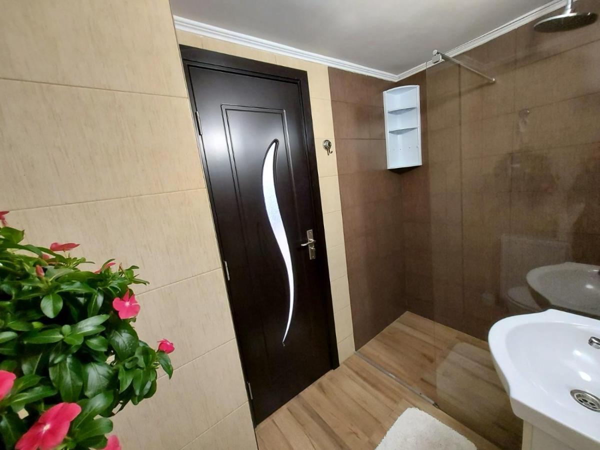 Grinda House - City Center Park And Stay Brașov Exterior foto